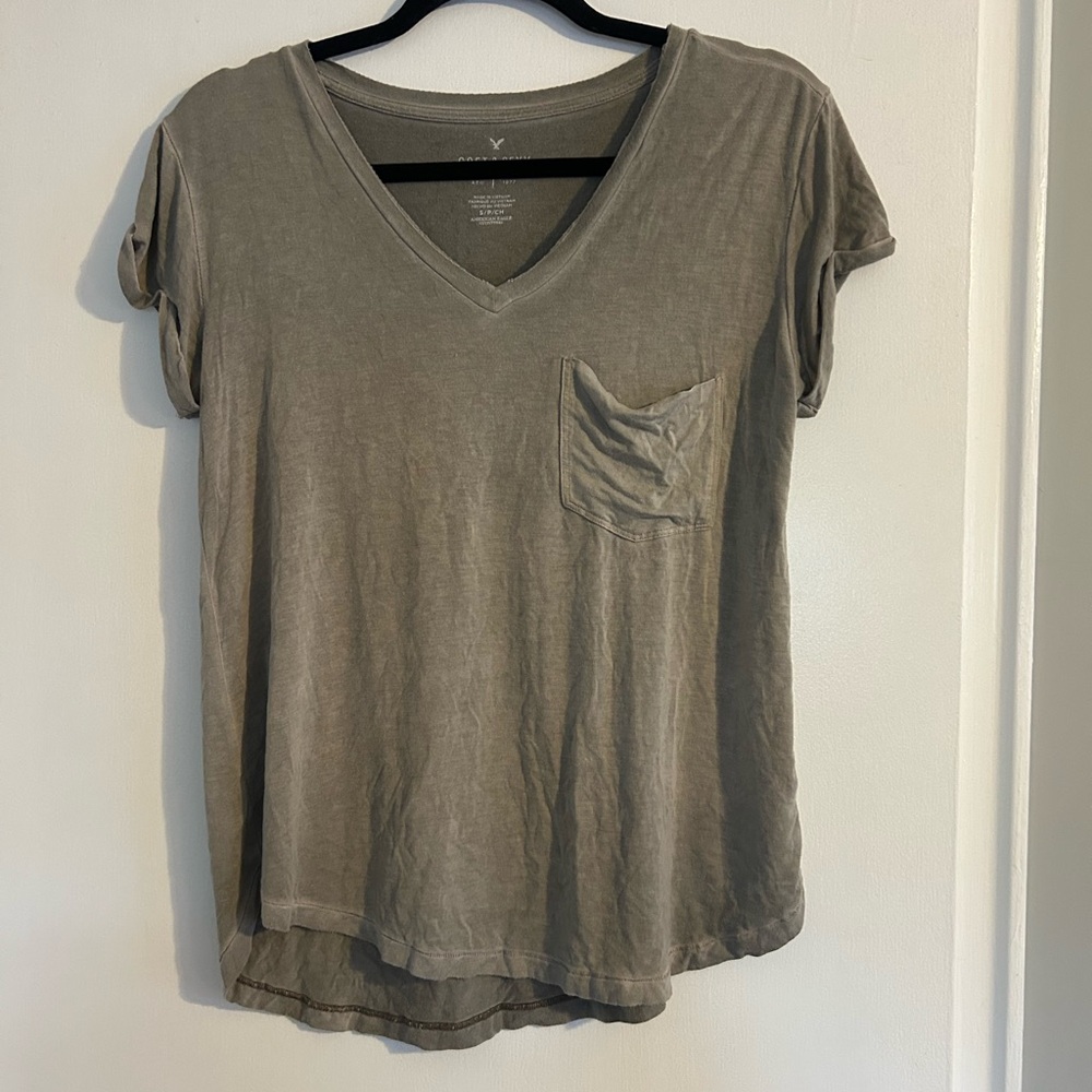 American Eagle Outfitters Olive V-Neck Tee